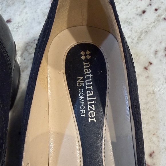 Naturalizer Women's Navy Mary Jane Flats - Picture 2 of 6